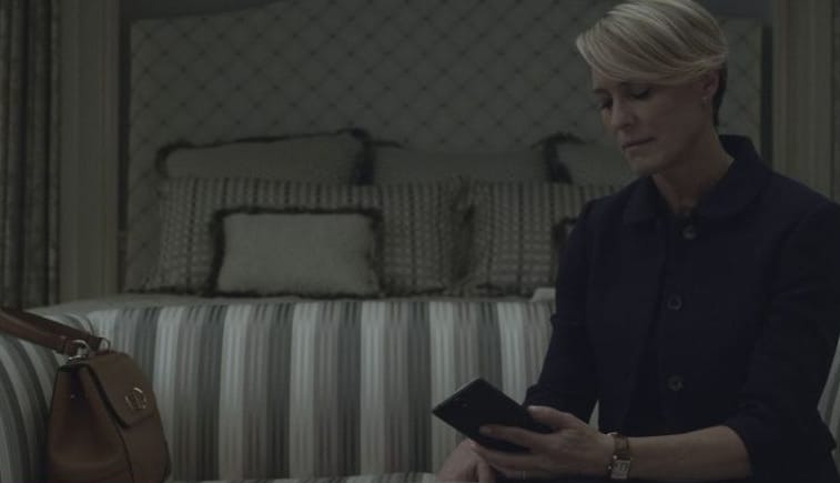 Ne lepődjön meg, ha ezt a telefont látja a House of Cardsban