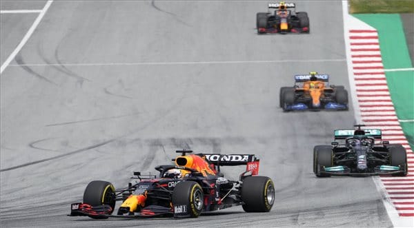 Forma-1: Verstappen nyert a Stájer Nagydíjon