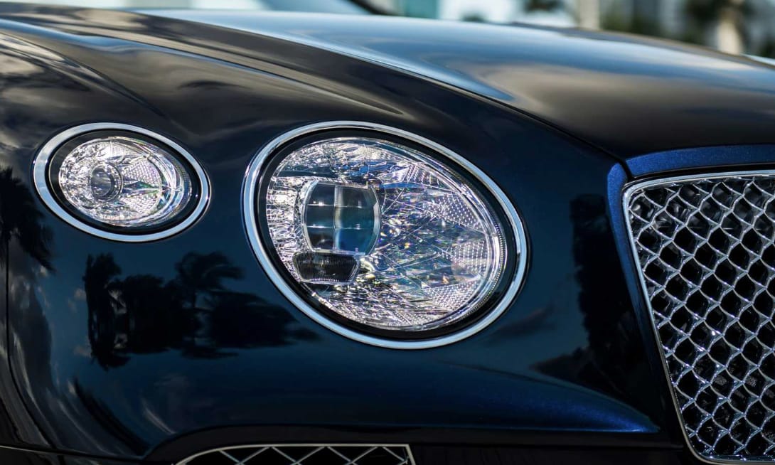 Hivatalos: itt az új Bentley Continental GT V8