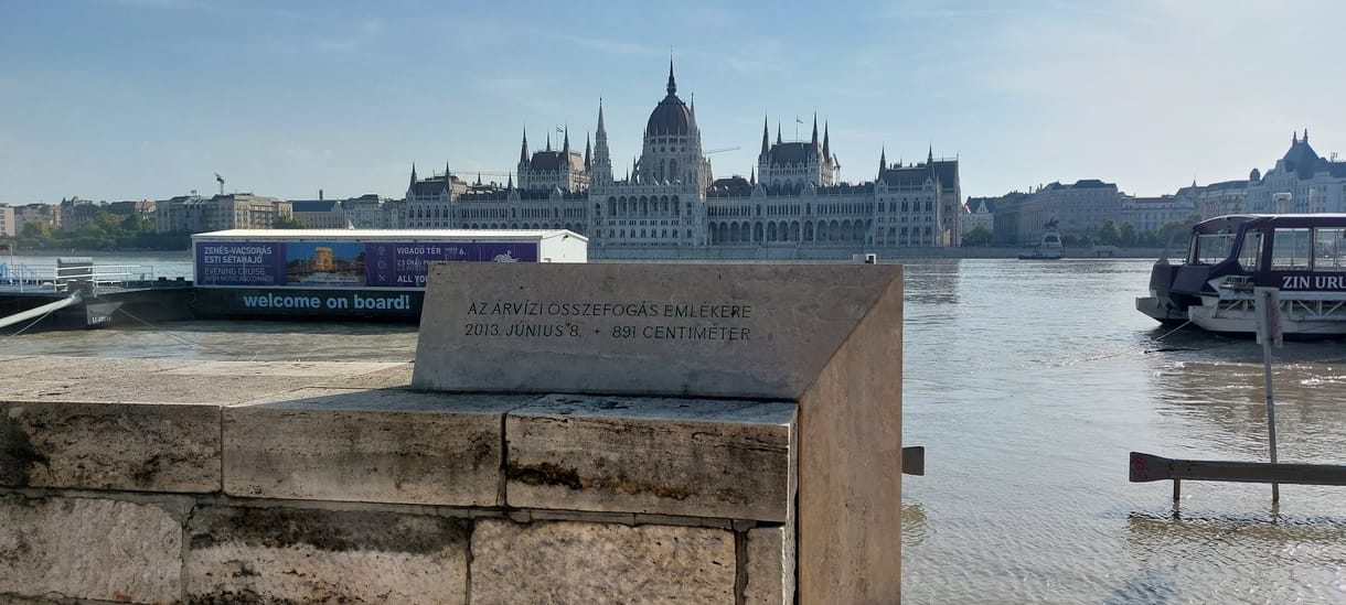 Hétfőtől újra megáll az M2-es metró a Batthyány téren