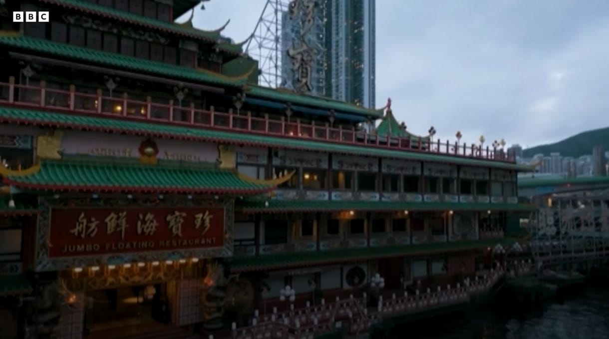 Új helyre akarták vinni, de beütött a baj: elsüllyedt Hongkong ikonikus étterme