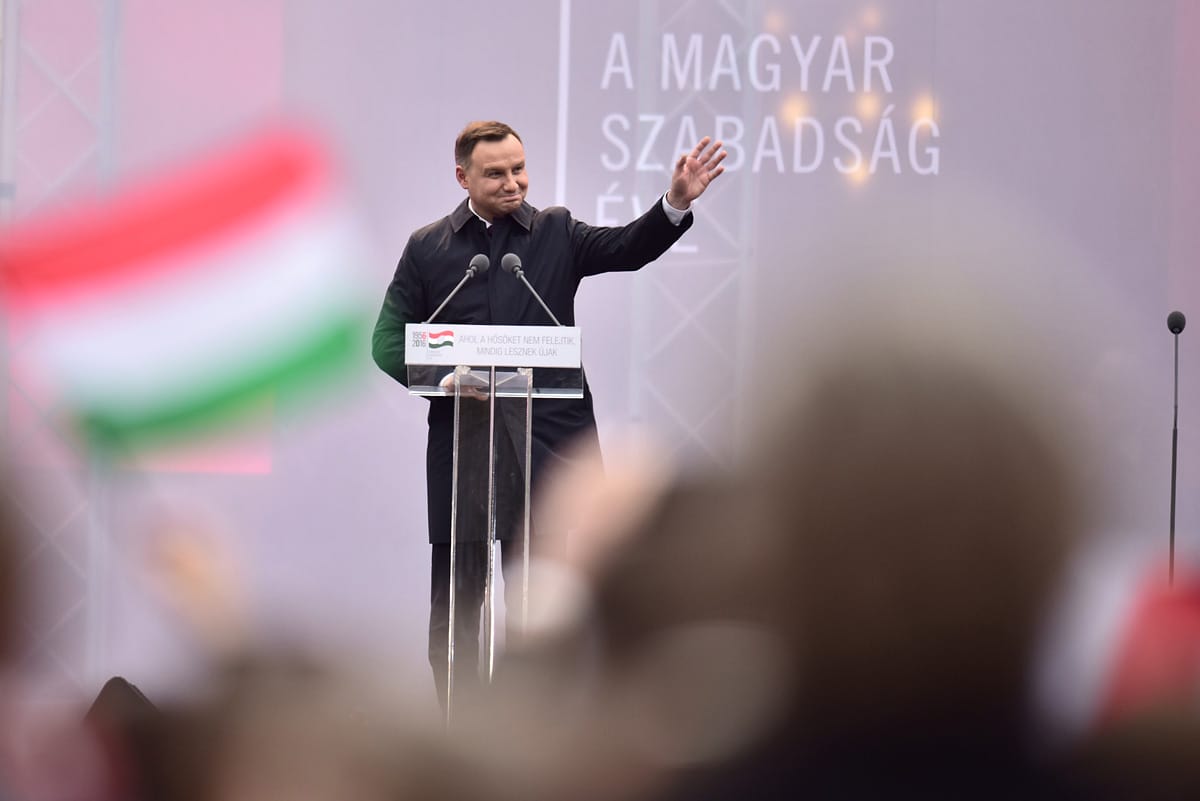 Megnehezítette a lengyel kormány a tüntetések szervezését
