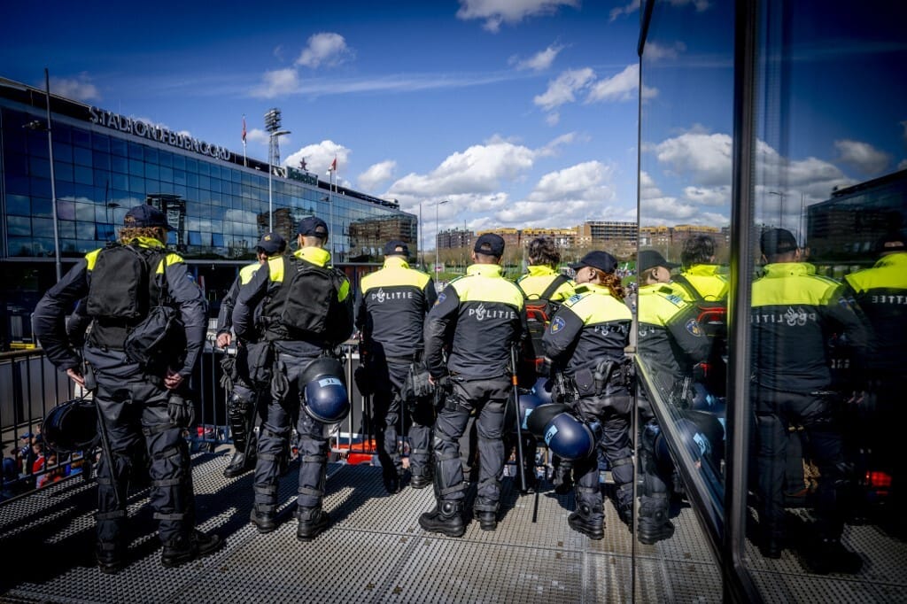Lefújták a Feyenoord és az Ajax rangadóját, mert a sztrájkoló rendőrök miatt nincs, aki biztosítsa a meccset