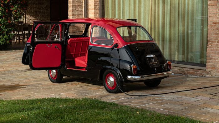 Eladó egy gyönyörű, 57 éves, elektromossá alakított Fiat Multipla
