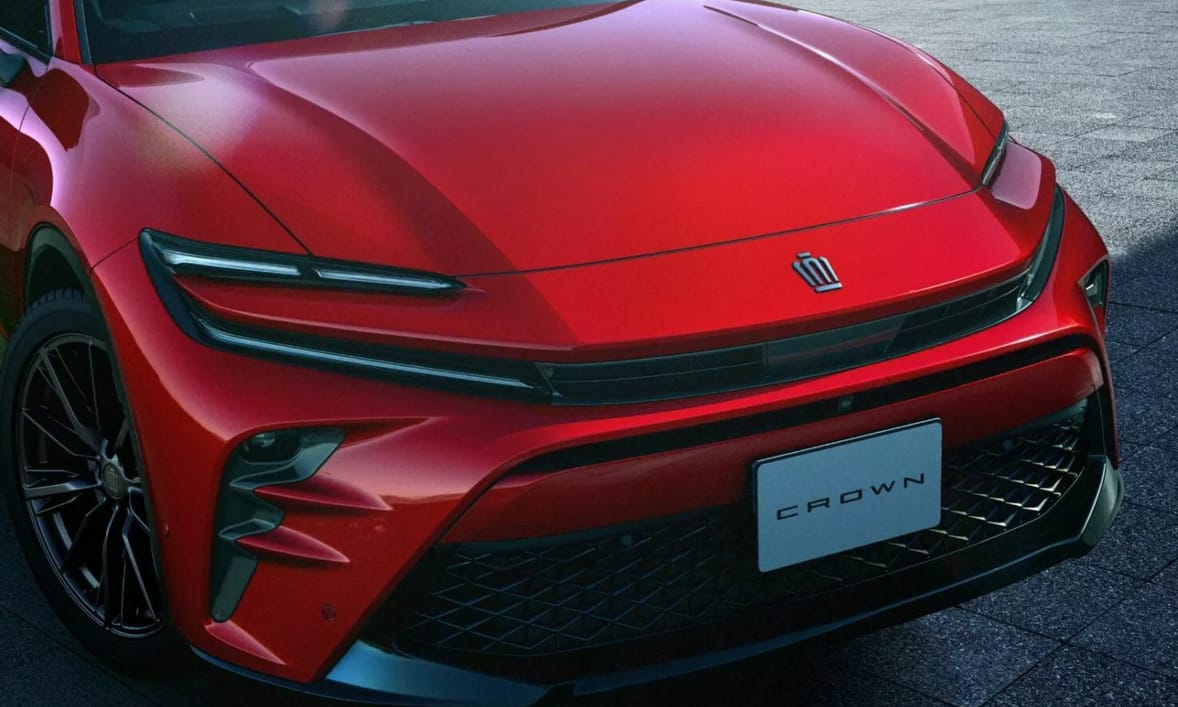 Szemrevaló új plugin hibriddel rukkolt elő a Toyota