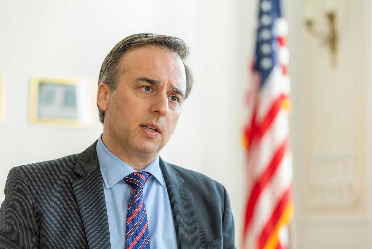 Halálosan megfenyegette és lebuzizta David Pressmant egy tápiószecsői férfi