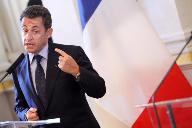 Illegális kampánypénzek elfogadásával vádolták meg Sarkozyt