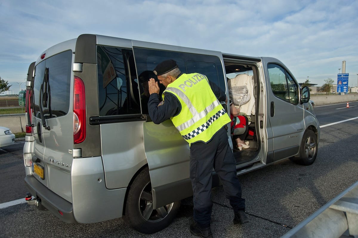 Tolatóradar: Tudjon róla – 1000 eurós büntetést is kaphat, ha ezt csinálja a kocsiban