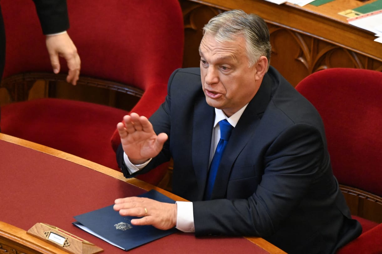 Economist: Orbán mindaddig szereti a válságot, amíg rendeletekkel kormányozhat