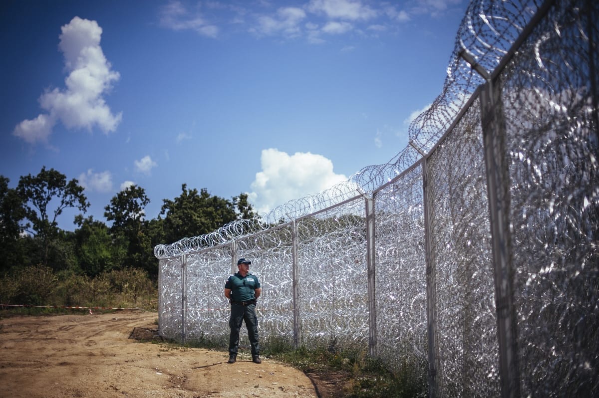 Újabb kerítésépítésen gondolkodik Bulgária a migránsok miatt