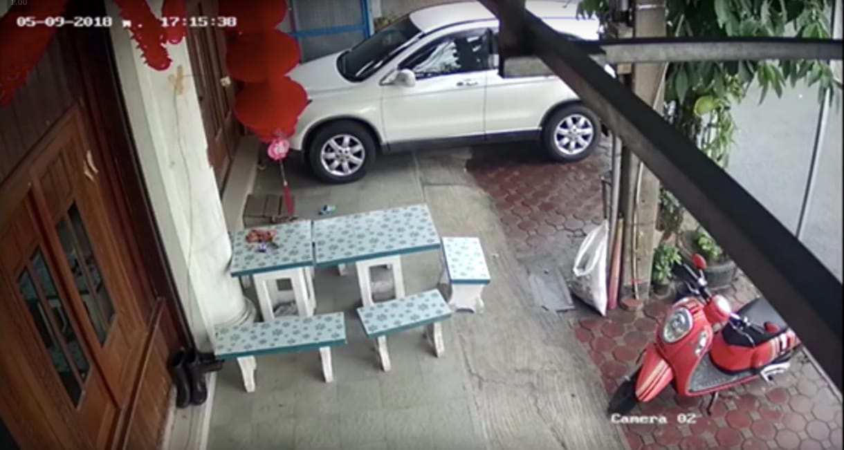 Egy sima esős napnak ígérkezett a szerdai, aztán jött az SUV – videó