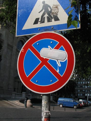 Budapesti street art: Vérzik az utca