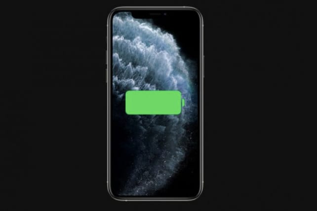 Korábbi iPhone-ja van? Lehet, hogy nincs veszve az akku, csak rosszul mutatja a telefon