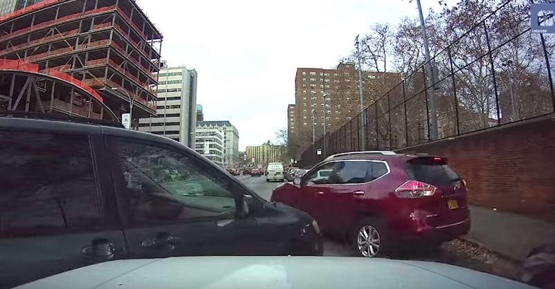 Egy ilyen parkolási trükk aztán mindenkit kiborítana – videó