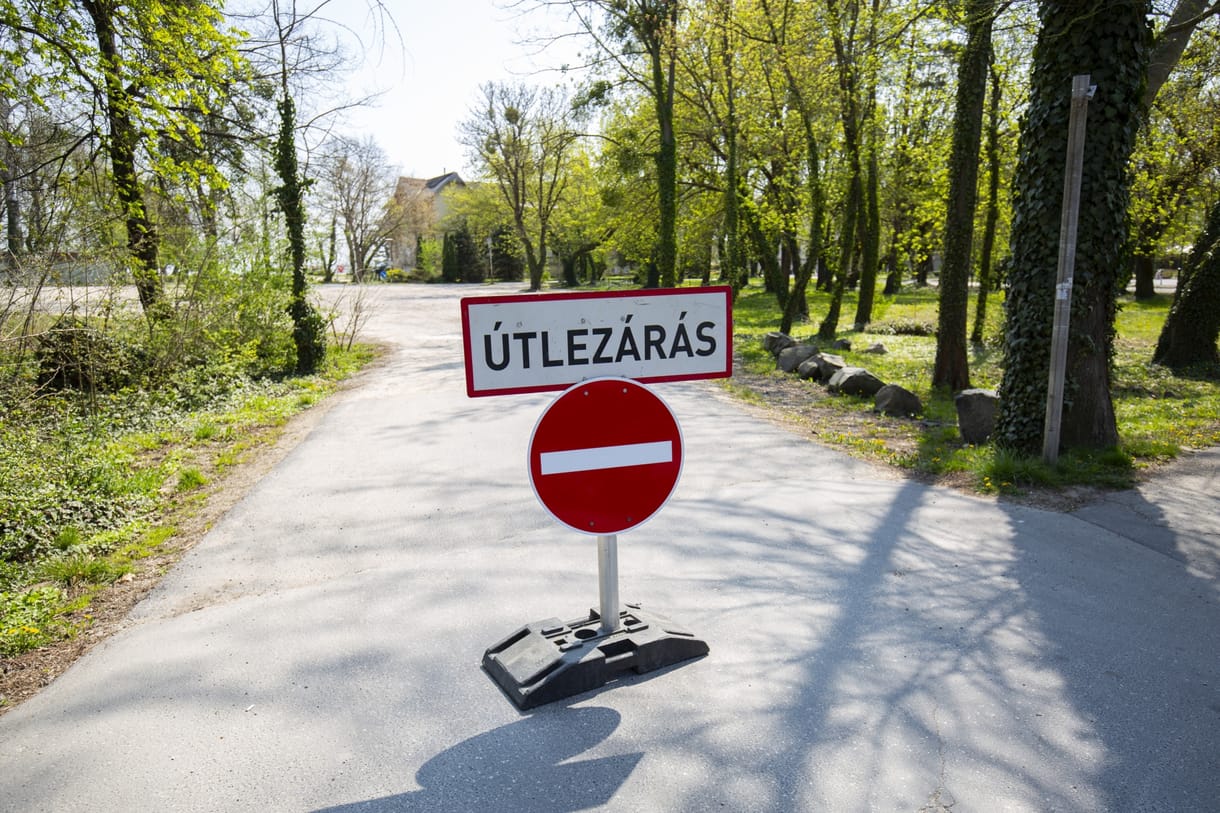 Bezárkóznak a vidéki városok és a népszerű turistacélpontok hétvégére
