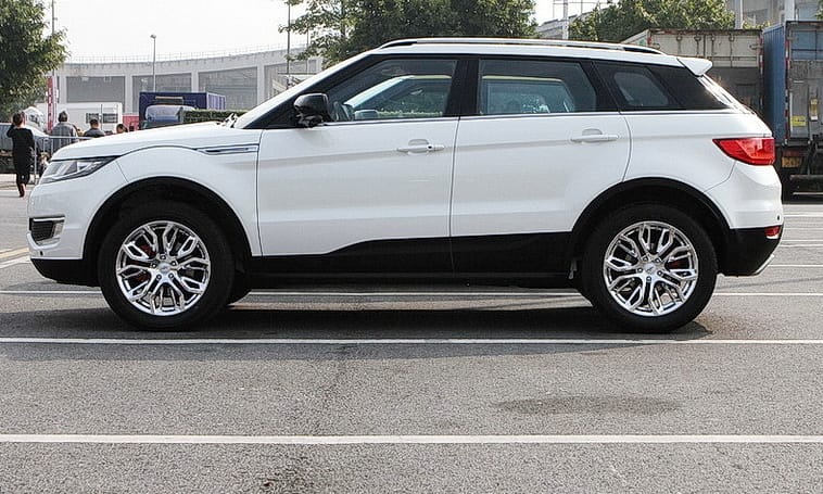 A pofátlanul lemásolt Range Rover továbbra sem illegális