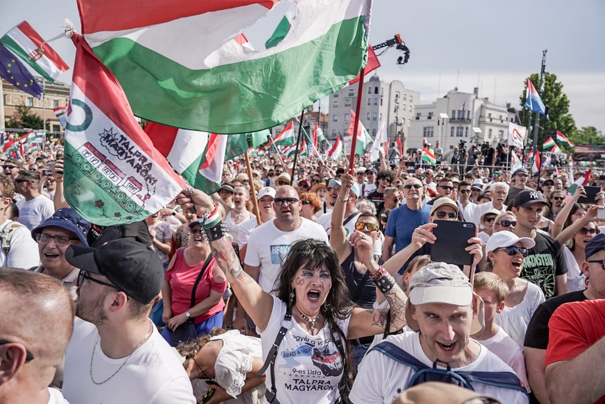 Kormánylapok: Orbán korszakos ötlete mellett kész katasztrófa volt Magyar Péter szombati tüntetése