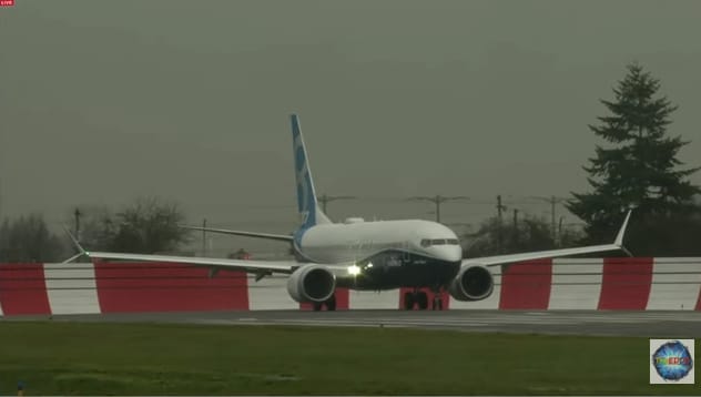Videó: Elhagyta a földet a Boeing legújabb büszkesége