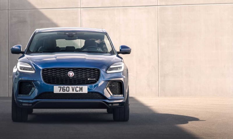 3 hengeres motorok a megújult Jaguar E-Pace-ben