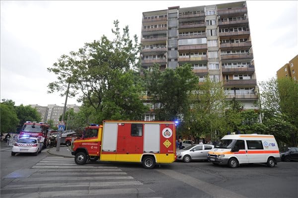Vegyi anyag okozott tüzet egy pesterzsébeti panelben