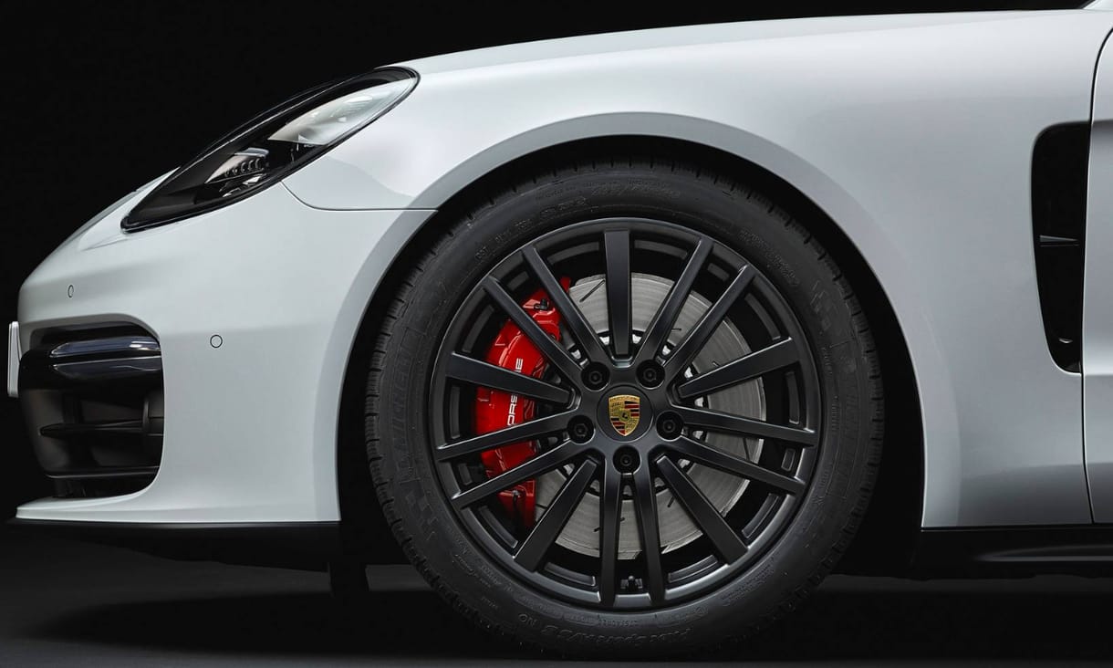 Kombiként is kapható a 460 lóerős új Porsche Panamera GTS