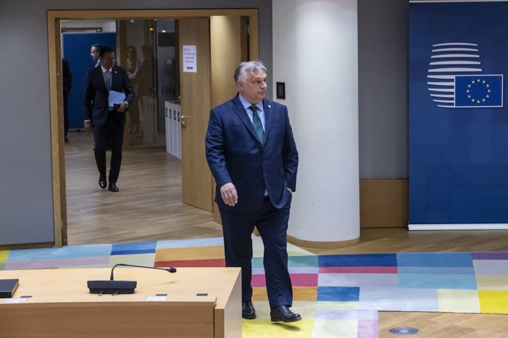 Simának tűnt az EU-csúcs, Orbán Viktornak mégis lesz miért asztalt csapkodnia