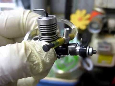 Videó: 18 ezret forog ez a 0.1 köbcentis motor