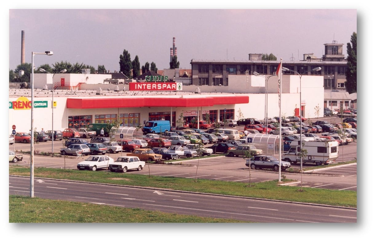 „20 deka parizert, legyen szíves” – ABC-ktől a hipermarketekig