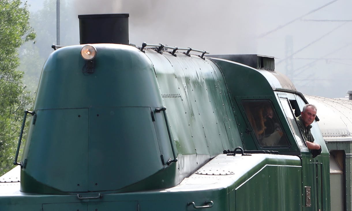 Mint egy tank: sebességrekorder gőzmozdonyt fotóztunk Solymárnál