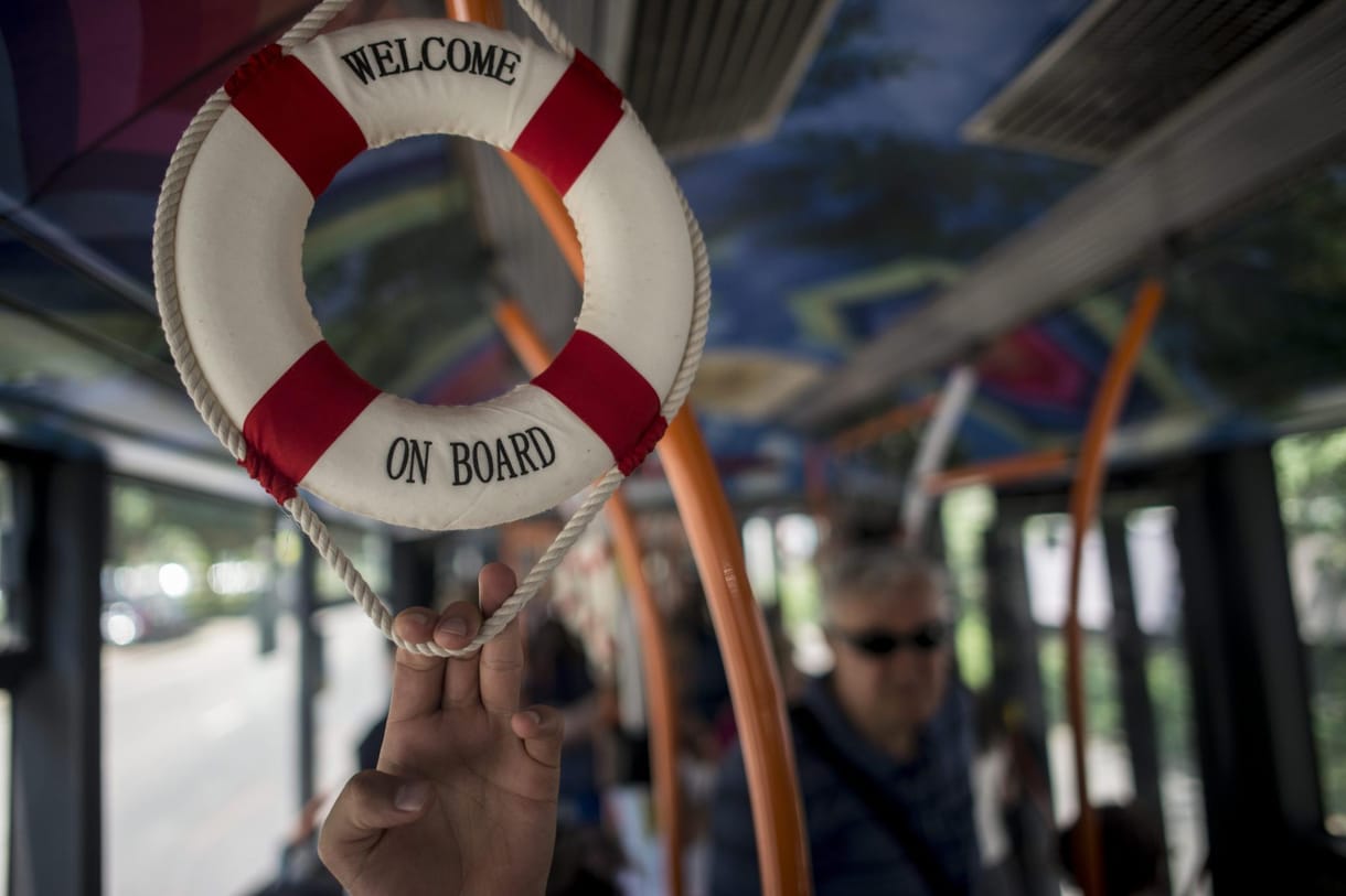 Fotók: Stranddá változott egy 7-es busz