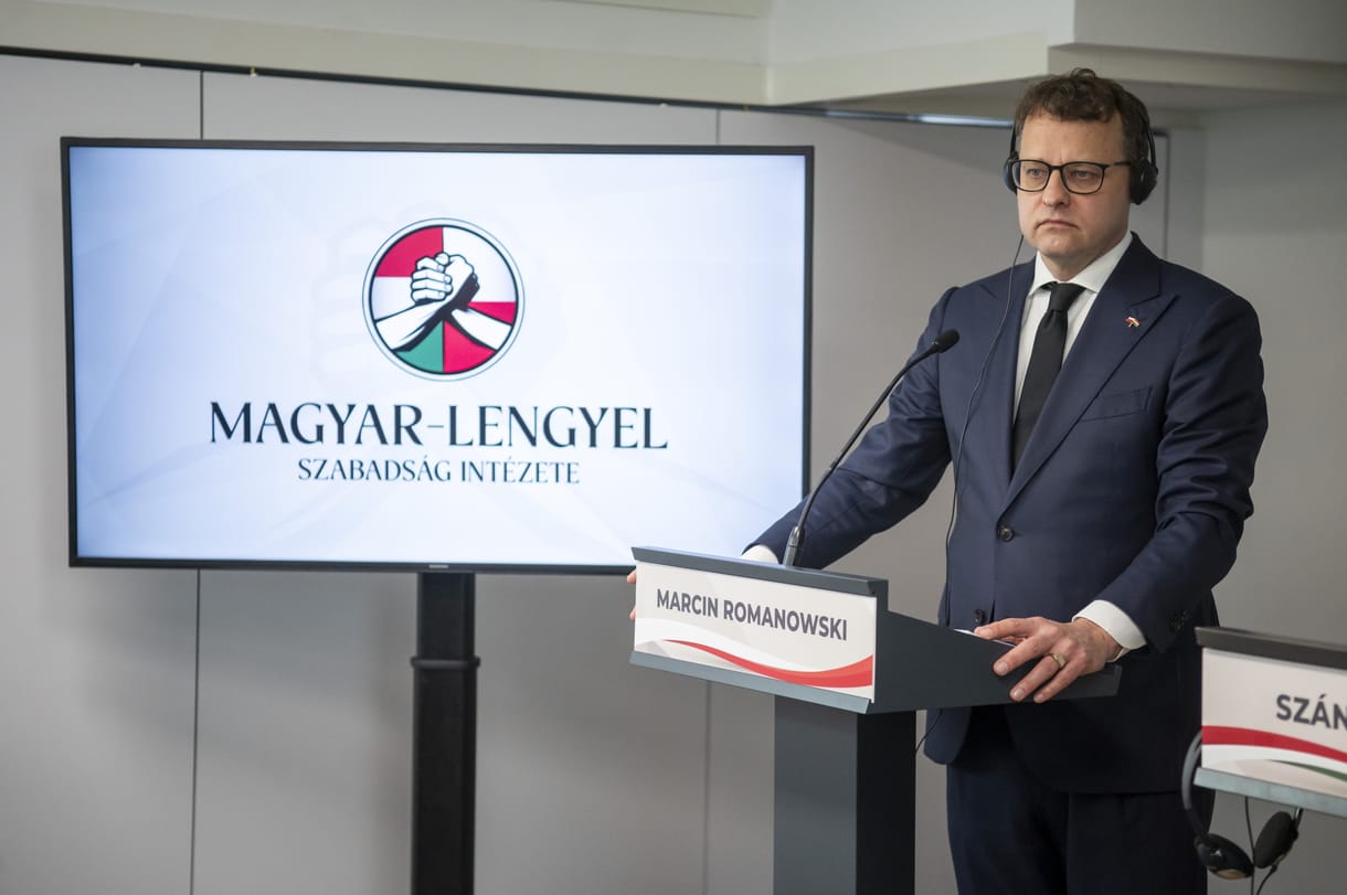 „A Lengyel Köztársasággal szembeni ellenséges cselekedet” miatt rendelték haza a budapesti lengyel nagykövetet, de megbízatása nem ezért szűnt meg végleg