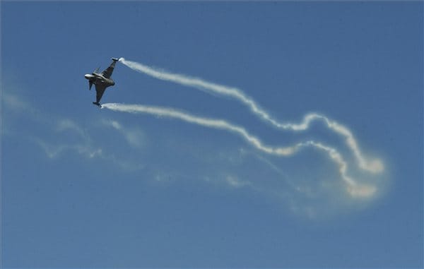 Majdnem baj történt megint, nem repülhetnek egyelőre a magyar Gripenek