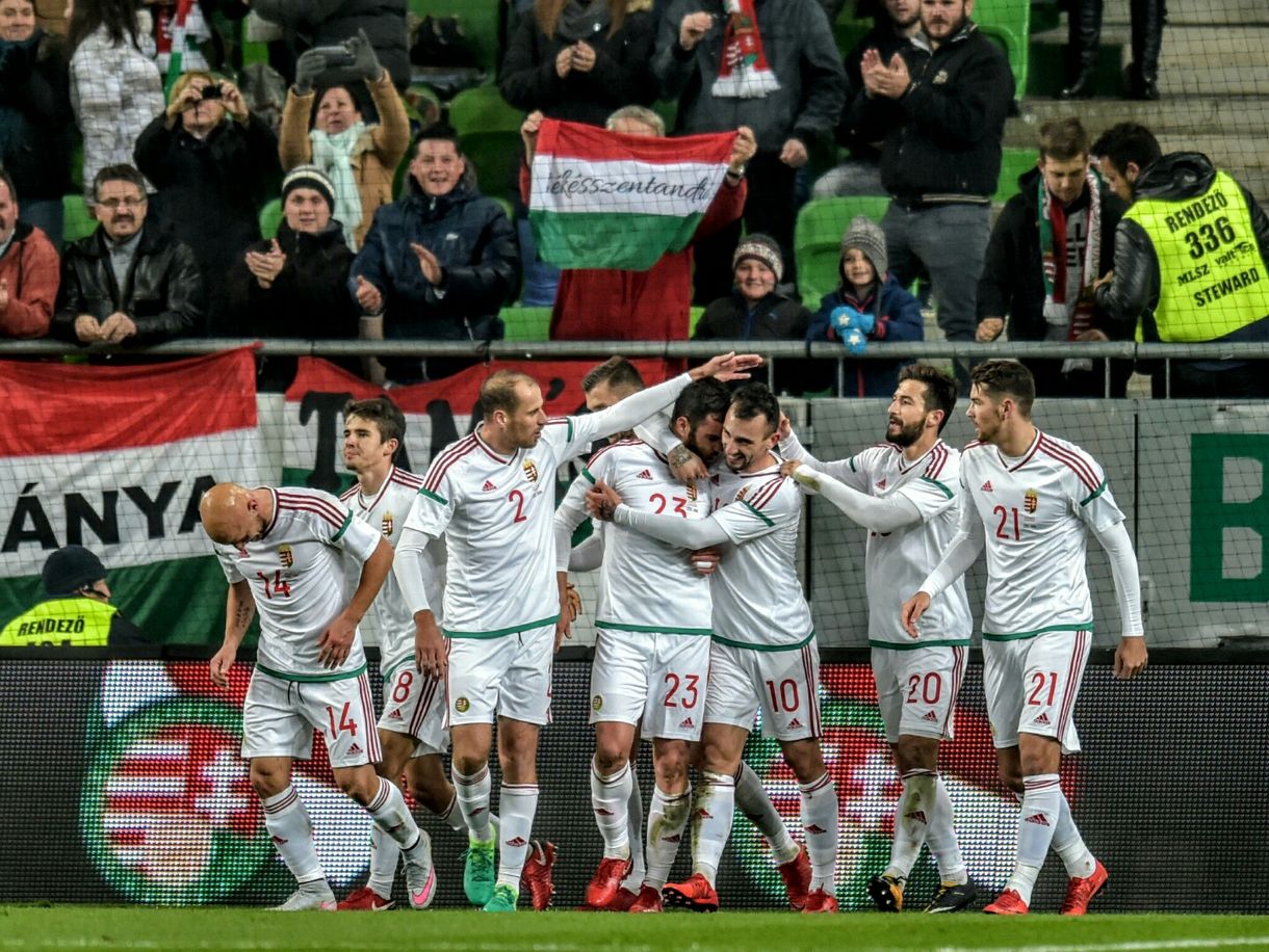 Kísérletnek szánja a fehéroroszok elleni meccset Leekens