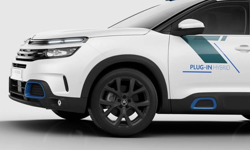 Itt az új hibrid Citroën, amivel 50 kilométert mehetünk elektromosan