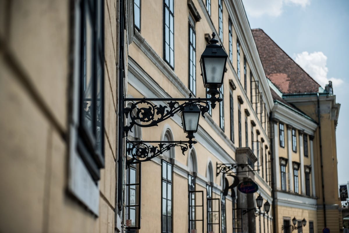 Meghalt egy munkás Orbán és Lázár leendő hivatalánál