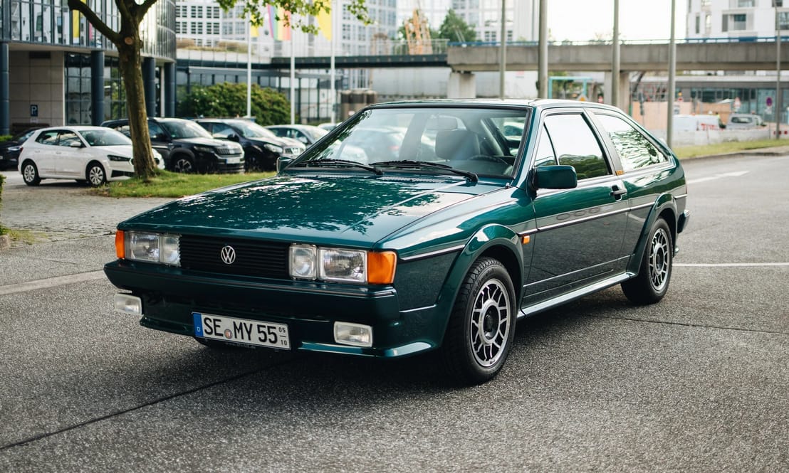 Retró ritkaság: 33 éves, mégis vadonatúj VW Scirocco vár új gazdára
