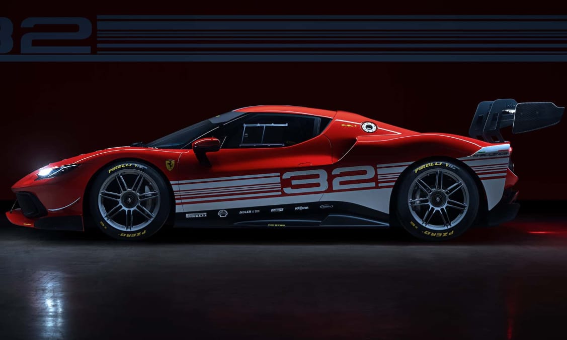 A Ferrari kiszerelte a villanymotort a 296 GTB-ből, ami hibridmentesen is 700 lovas