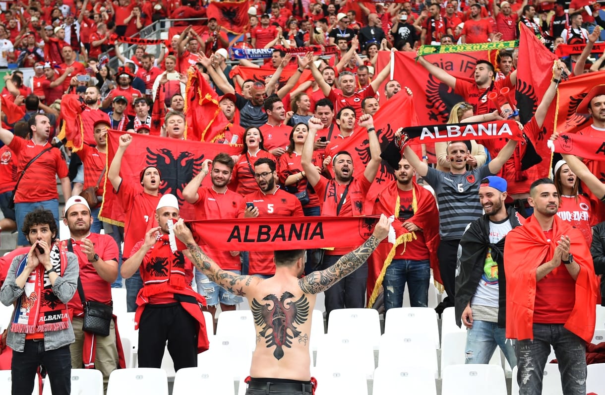 Francia-svájci barátságra és román-albán haborúra készülhetünk vasárnap