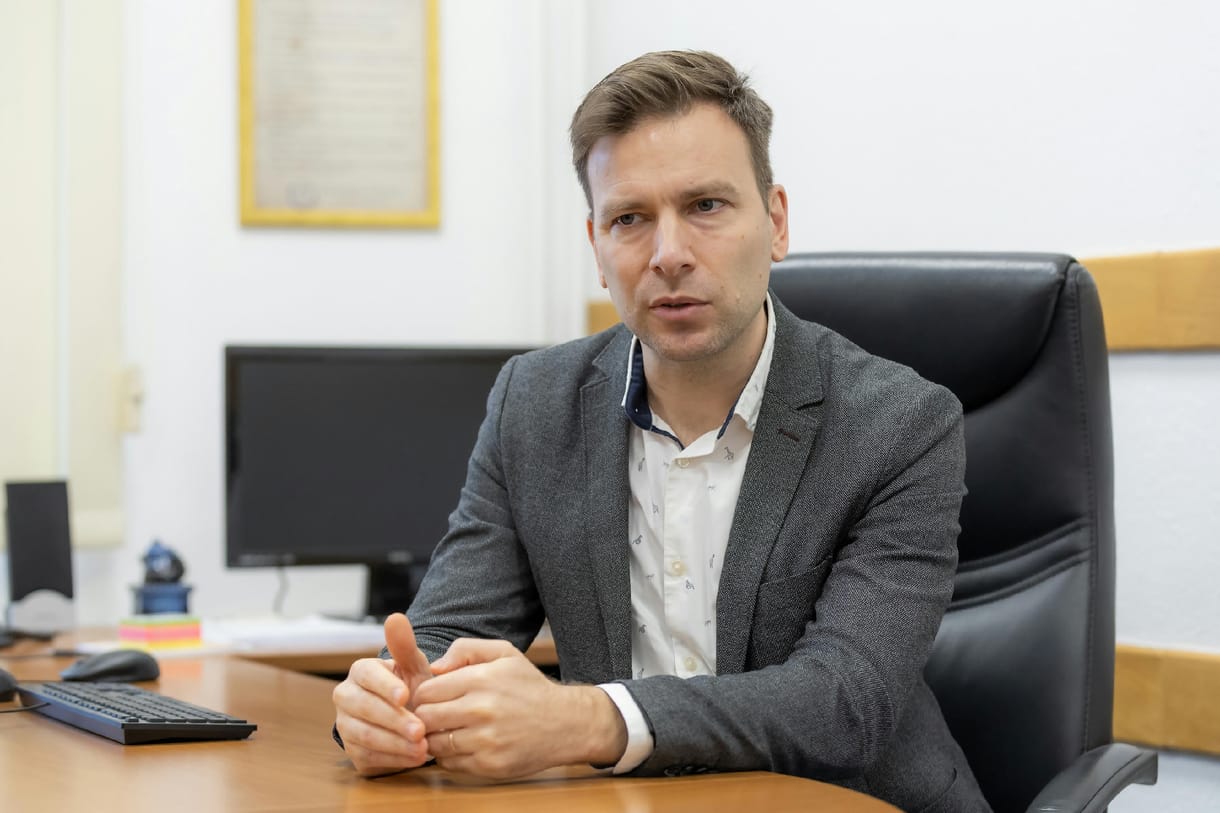Álmos Péter orvosi kamarai elnök: Aggasztó jelenség, de úgy tűnik, az fog jól járni, aki spórol a magánellátásra