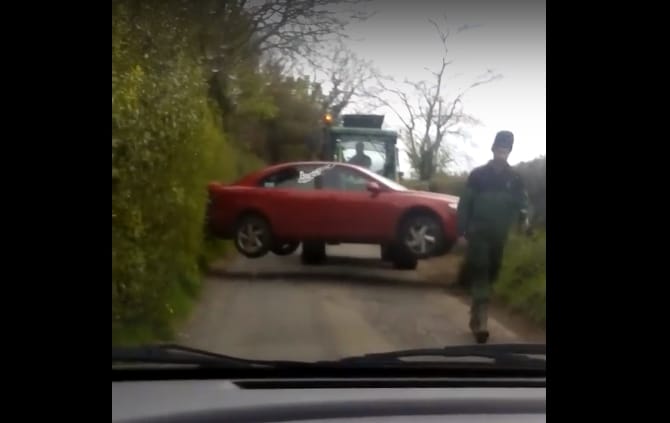 Vidéken is van lopós autó, csak máshogy hívják – videó