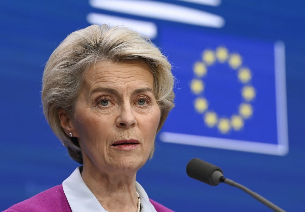 Nem jön Budapestre a jóváhagyott magyar helyreállítási tervvel Ursula Von der Leyen