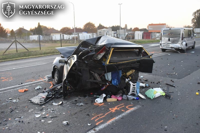 Hátulról csapódott álló autókba, maradandó fogyatékosságot okozott