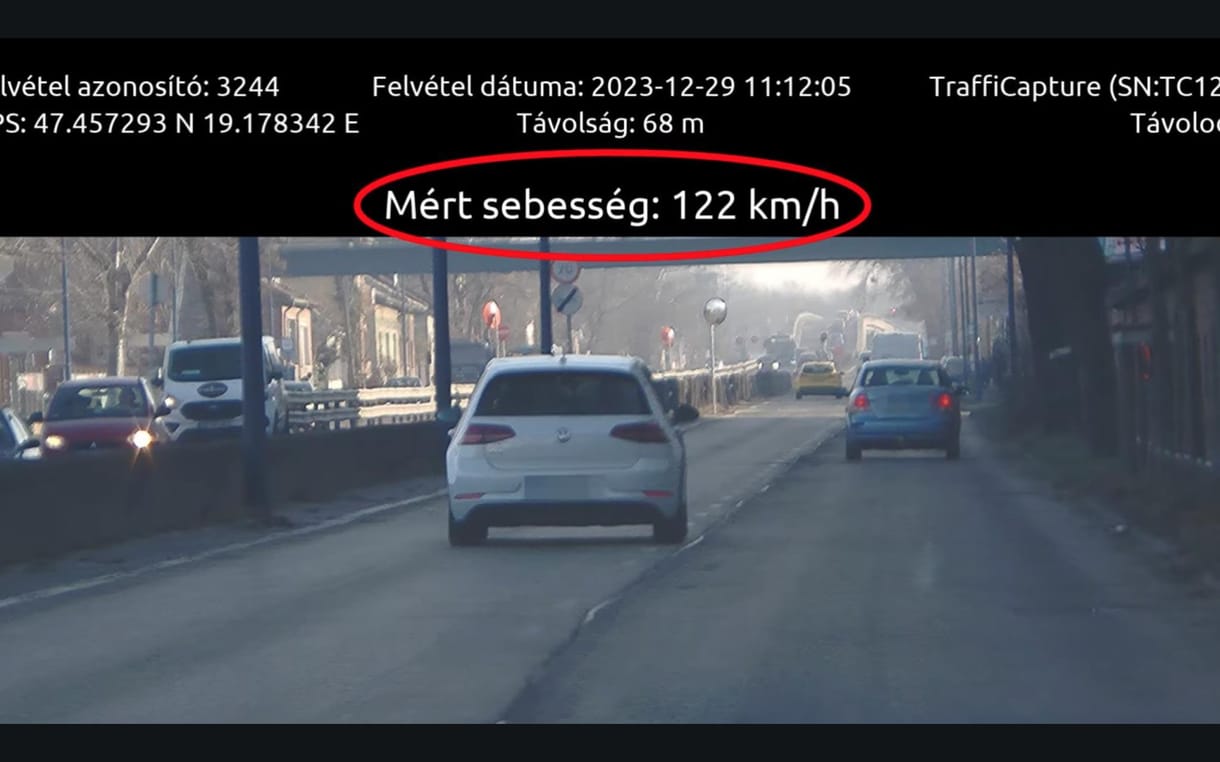 Tesztelték a feleség ajándék sportkocsiját, 260 ezres bírság lett a vége