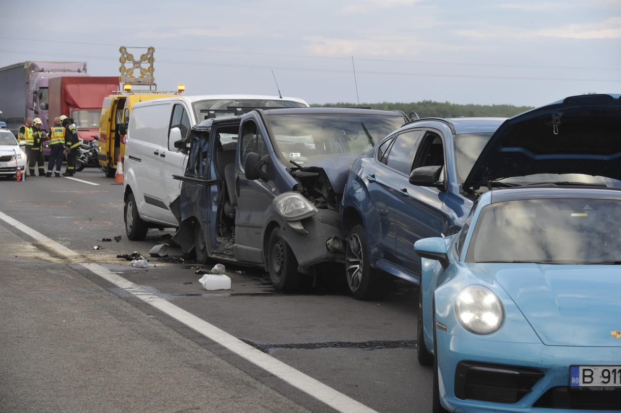 Képeken az M5-ös autópályán történt tömegbaleset