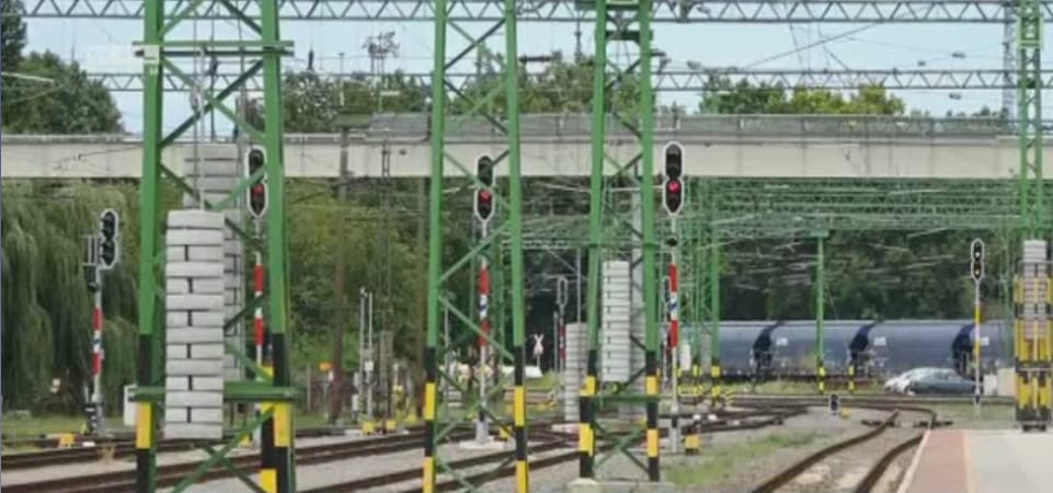 Ráment majdnem 40 milliárd, 1 perccel nőtt a menetidő - mi az?