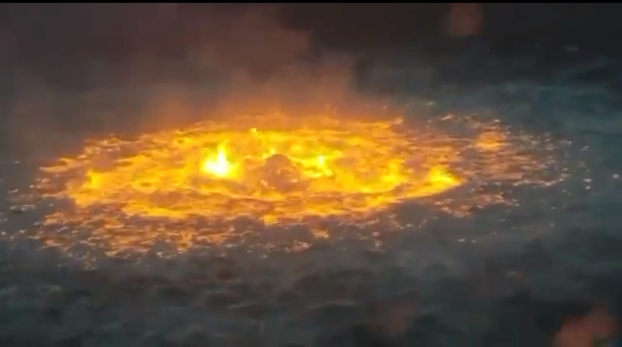 A pokol kapuja nyílt meg, vagy Godzilla ébredezik a Mexikói-öbölben? Ilyen egy víz alatti gázrobbanás videón