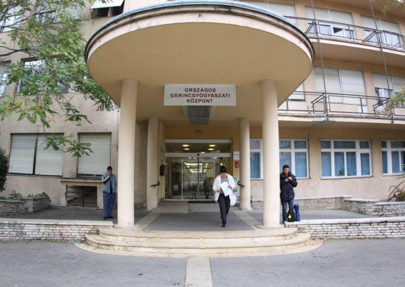 Hetek óta nem kap időpontot az Országos Gerincgyógyászati Központba egy nyugdíjas