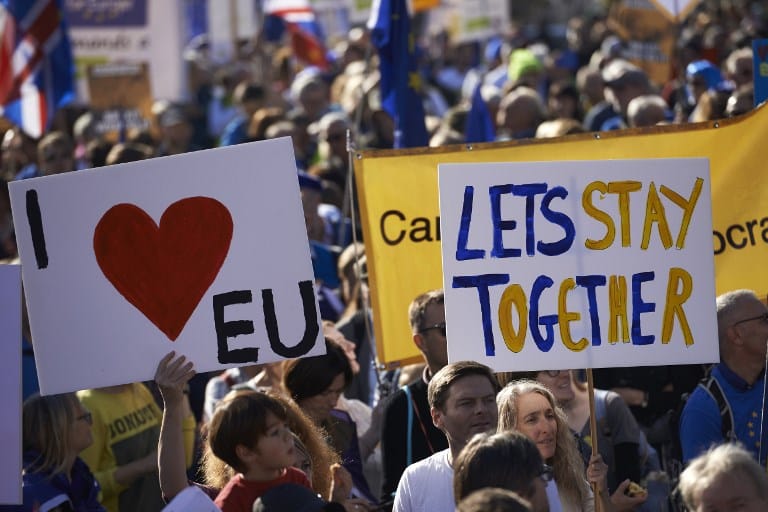 Féltik a munkahelyüket a Nagy-Britanniában dolgozó külföldiek a Brexit miatt