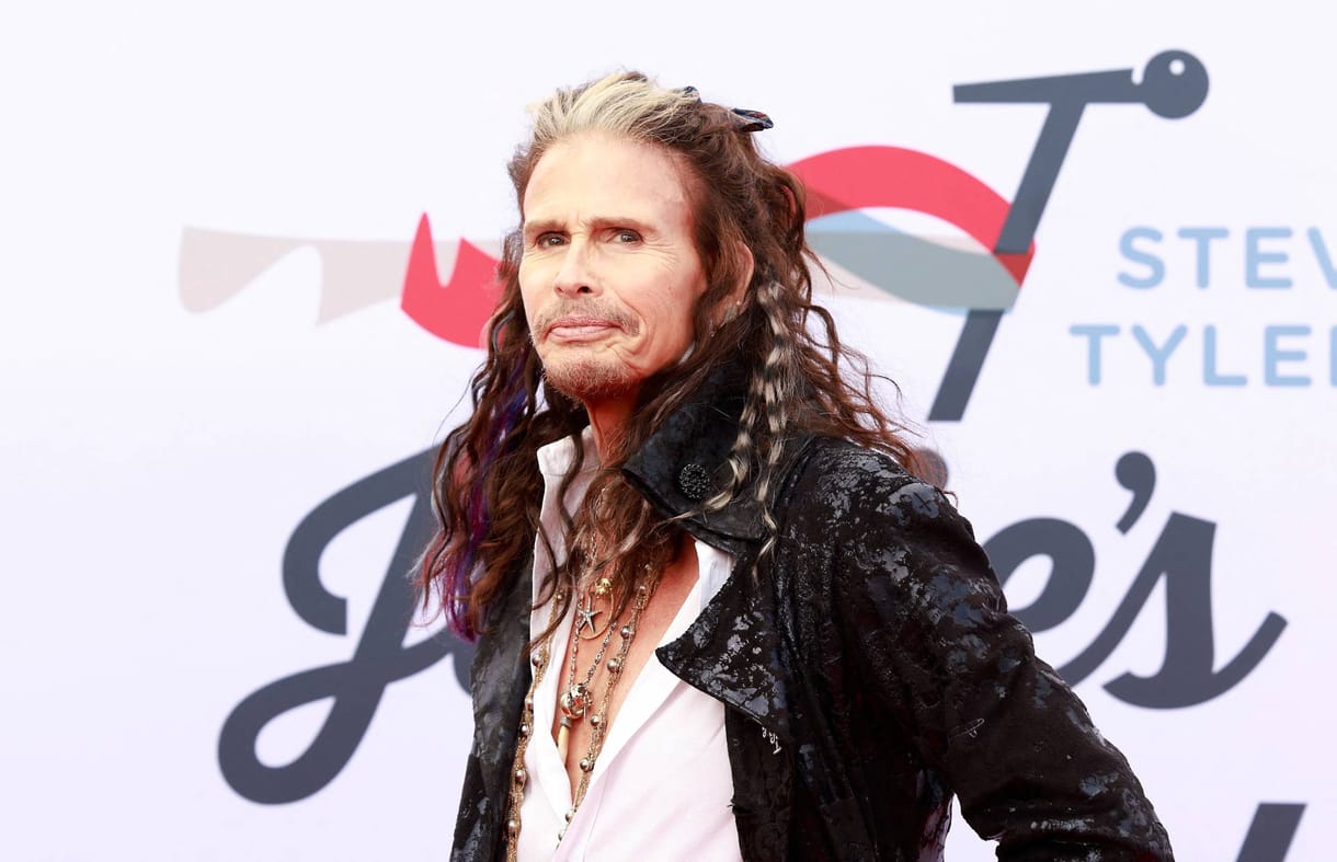 Fiatalkorú megerőszakolásáért perelték be az Aerosmith énekesét
