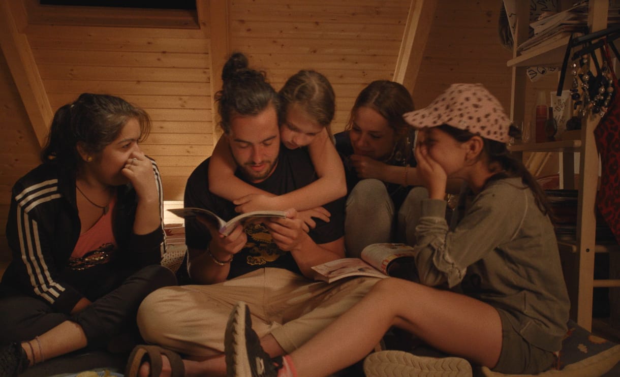 A Petőfi-film költségvetésének fél százalékából készült a mai társadalmi kérdéseket tárgyaló Nyersanyag